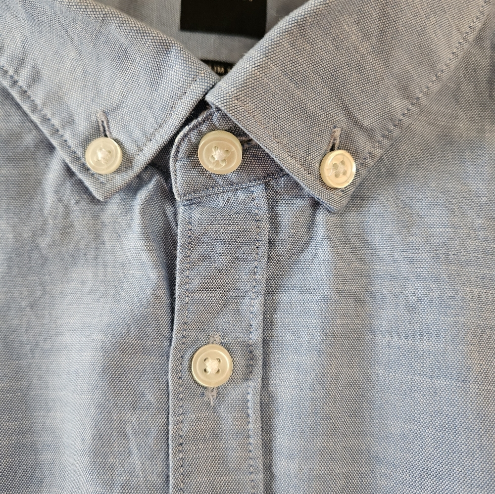 Hugo Boss button down - Picture 4 of 10